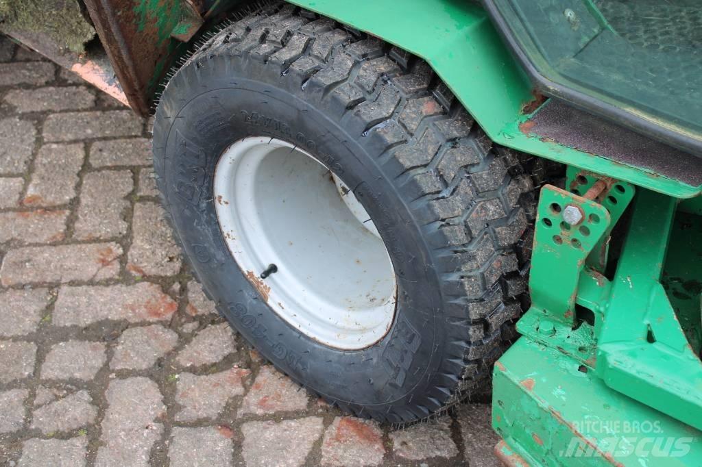 Ransomes Terrax Χορτοκοπτικά με καθιστό χειριστή