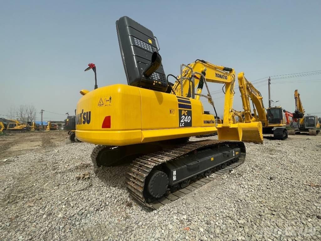 Komatsu PC 240 Εκσκαφείς με ερπύστριες