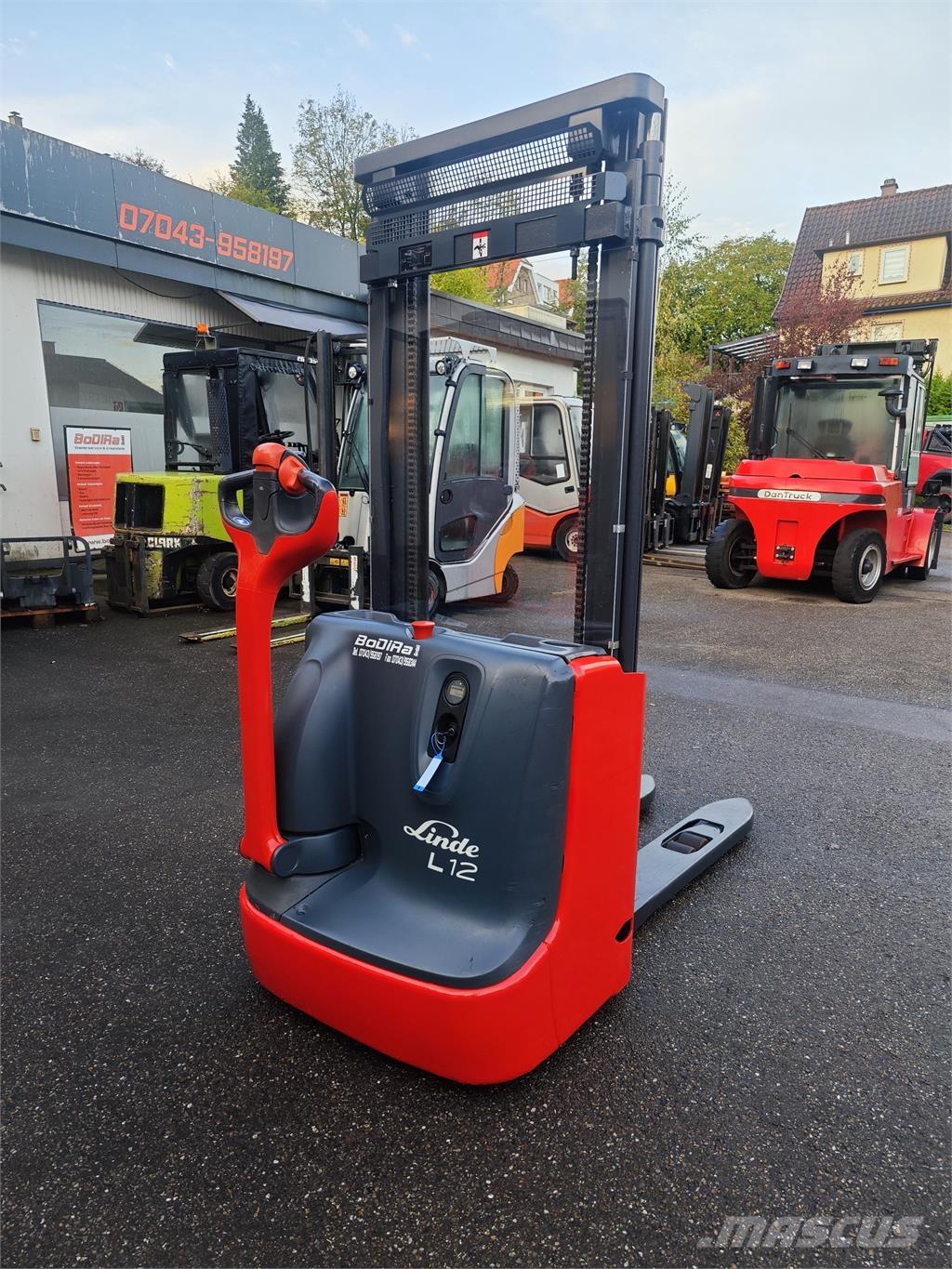 Linde L 12 Ηλεκτρικά παλετοφόρα με ιστό