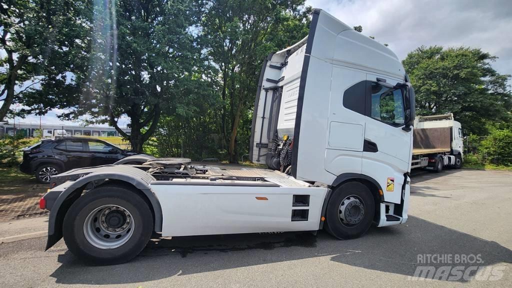 Iveco Saway 530 Τράκτορες