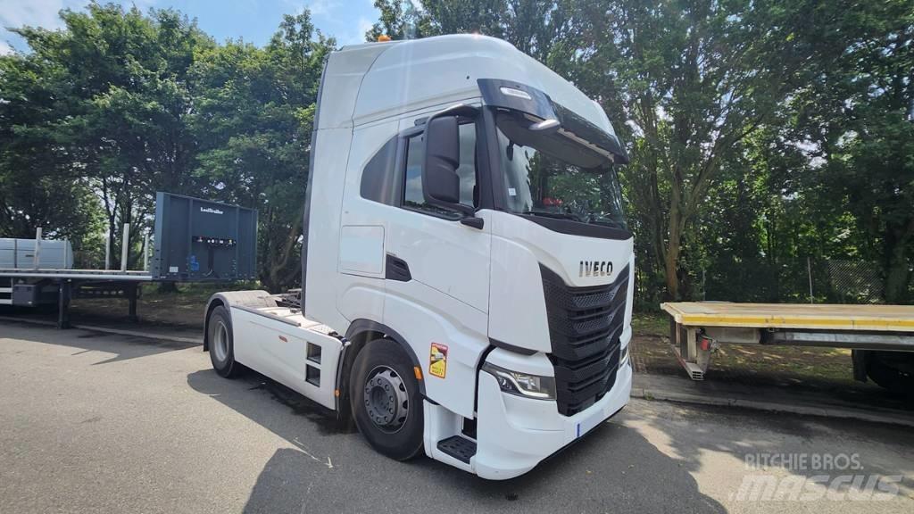 Iveco Saway 530 Τράκτορες