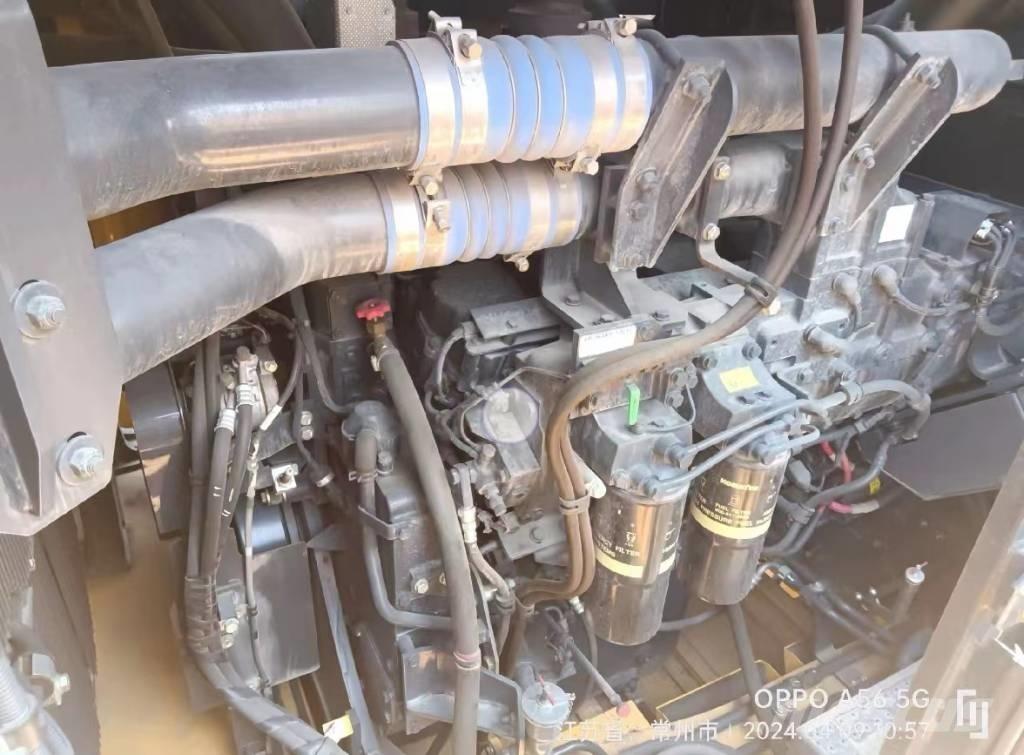 Komatsu PC 200 Εκσκαφείς με ερπύστριες