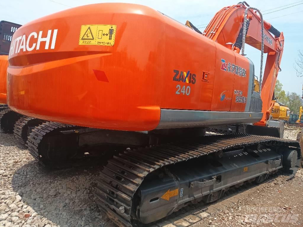Hitachi ZX 240 Εκσκαφείς με ερπύστριες