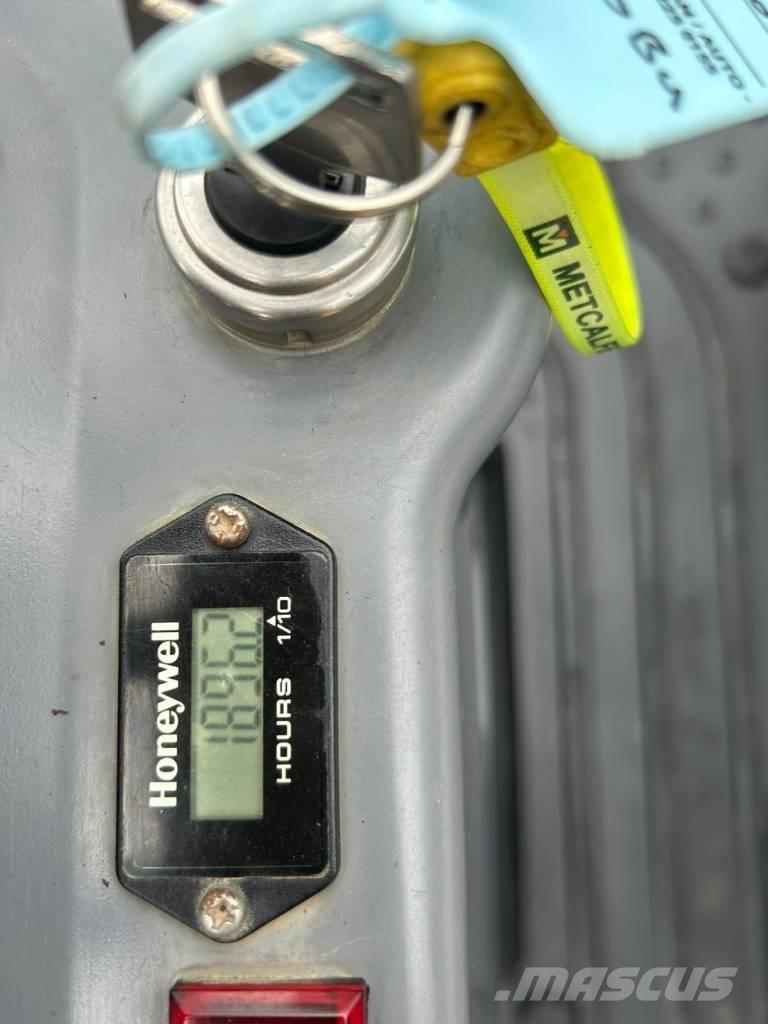 Takeuchi TB 210 R Εκσκαφάκι (διαβολάκι) < 7t