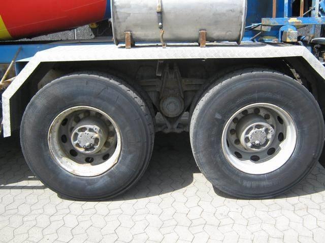 Volvo FL 12 Φορτηγά-Μπετονιέρες