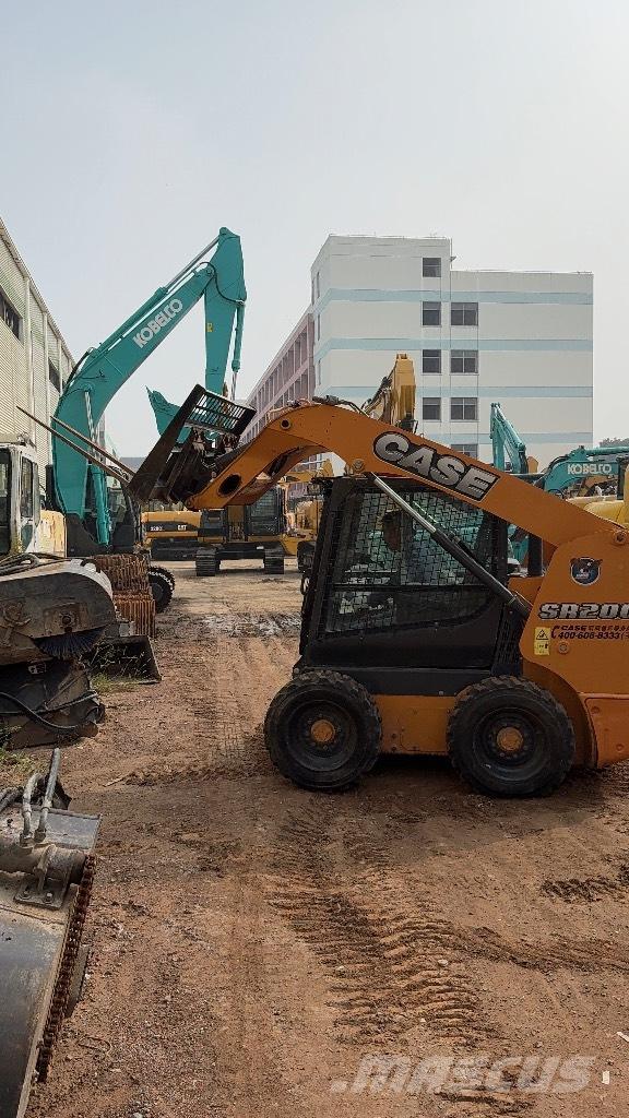 CASE SR200 Φορτωτάκια