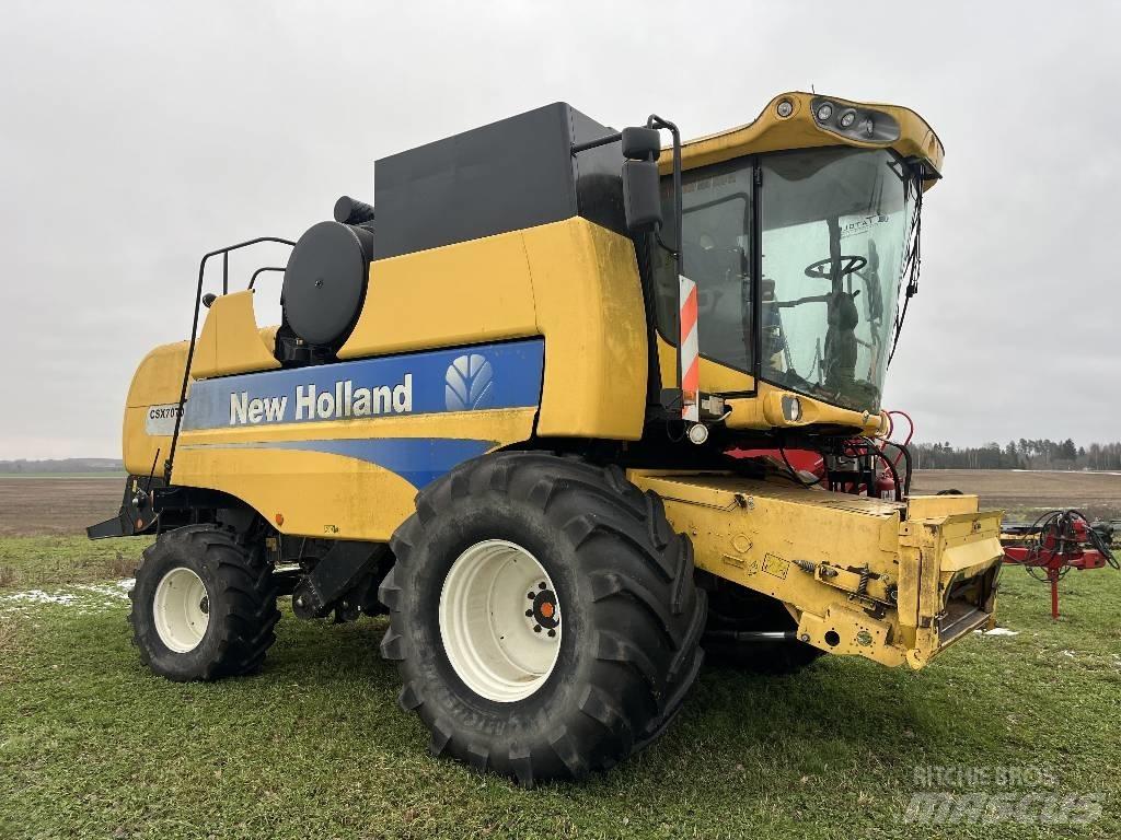 New Holland CSX 7070 Θεριζοαλωνιστικές μηχανές