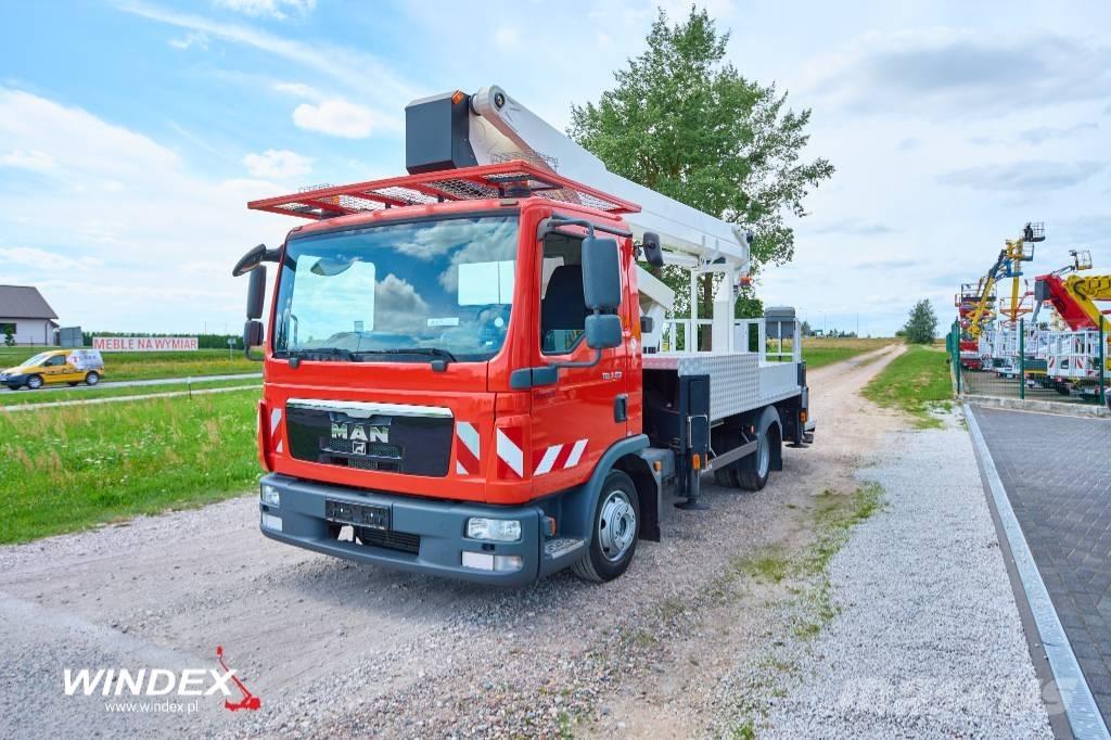 Ruthmann T 300 Εναέριες πλατφόρμες τοποθετημένες σε φορτηγό