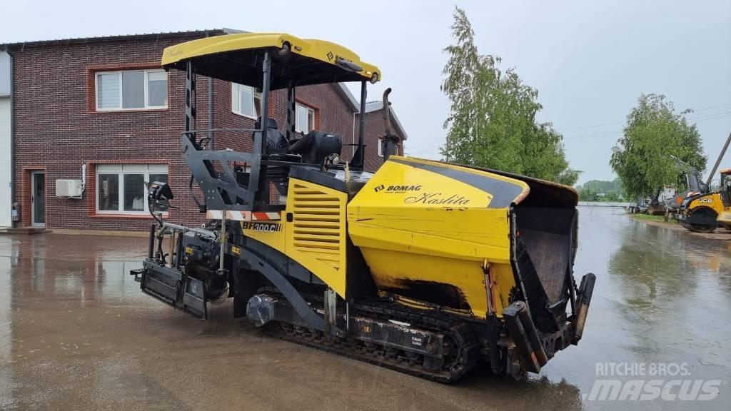 Bomag BF 300 Επίστρωση ασφάλτου