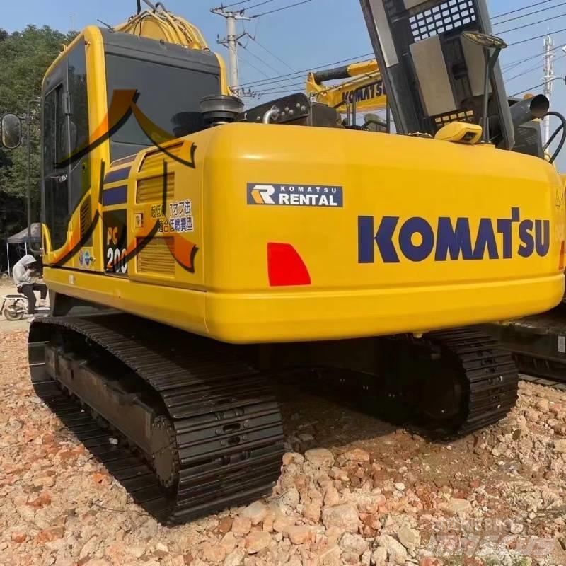 Komatsu PC 200 Εκσκαφείς με ερπύστριες