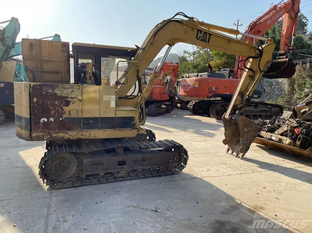 CAT E 70 B Εκσκαφείς με ερπύστριες
