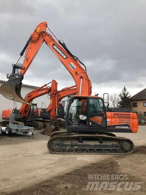 Doosan DX225LC-5 Εκσκαφείς με ερπύστριες