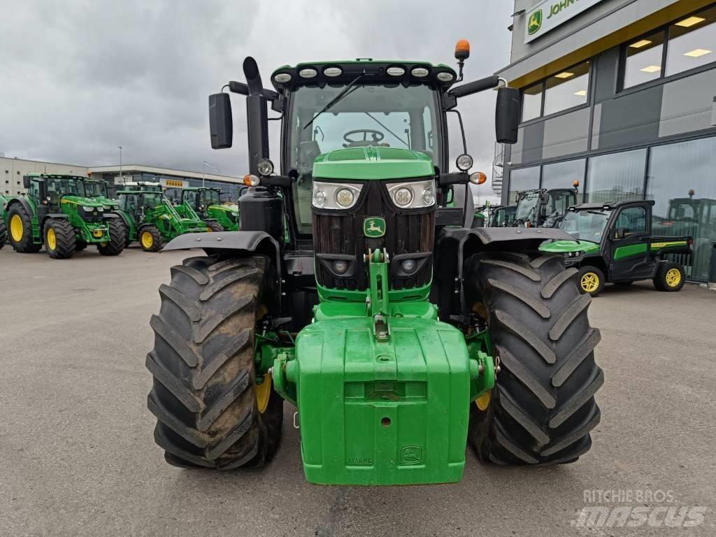 John Deere 6215 R Τρακτέρ