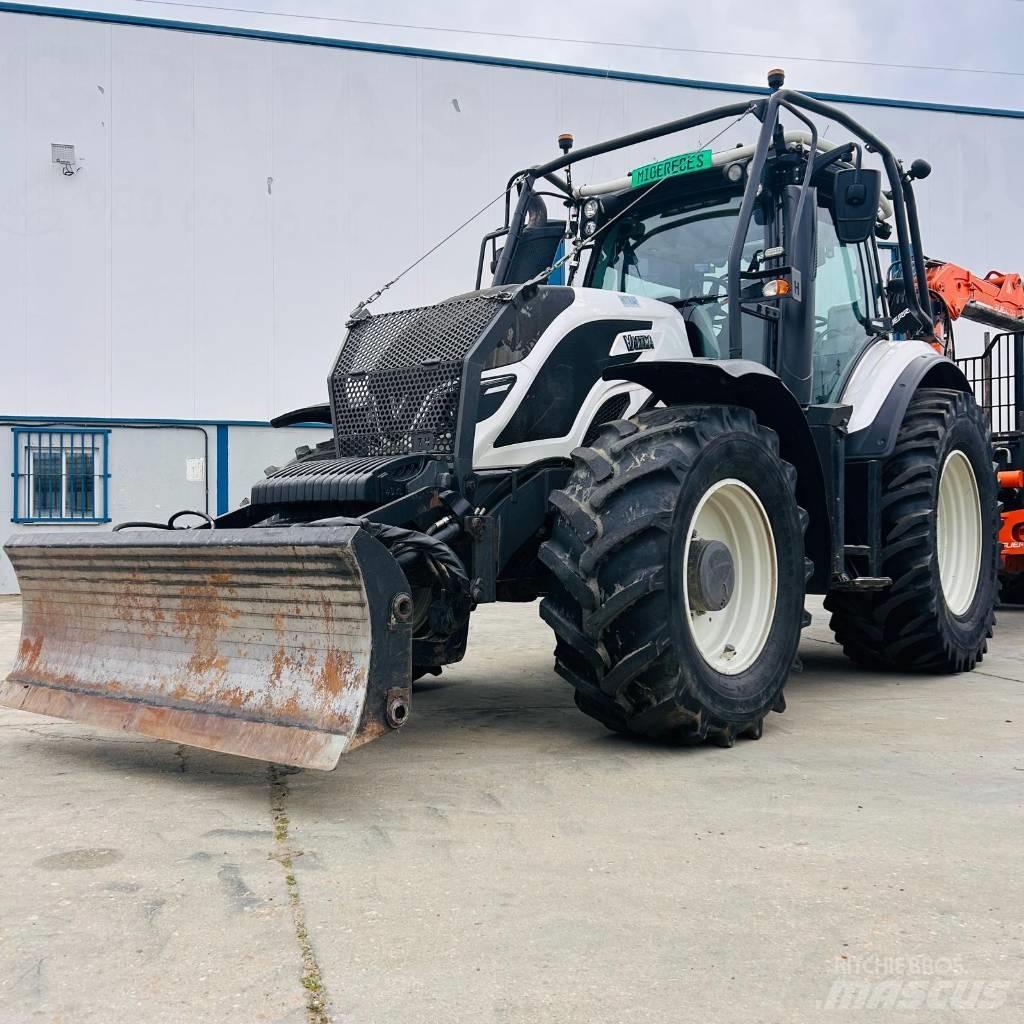 Valtra T 174 Τρακτέρ