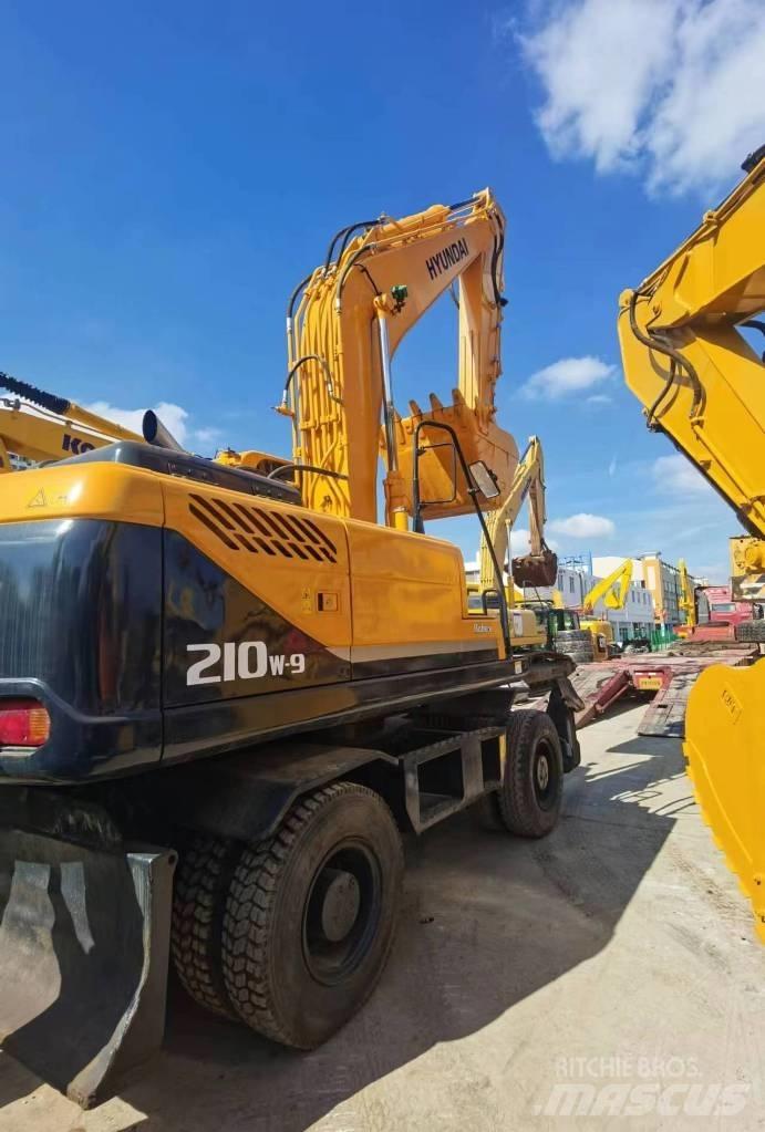 Hyundai R210W-9 Εκσκαφείς με τροχούς - λάστιχα