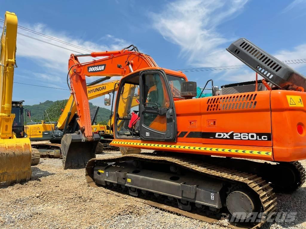 Doosan DX 260 Εκσκαφείς με ερπύστριες