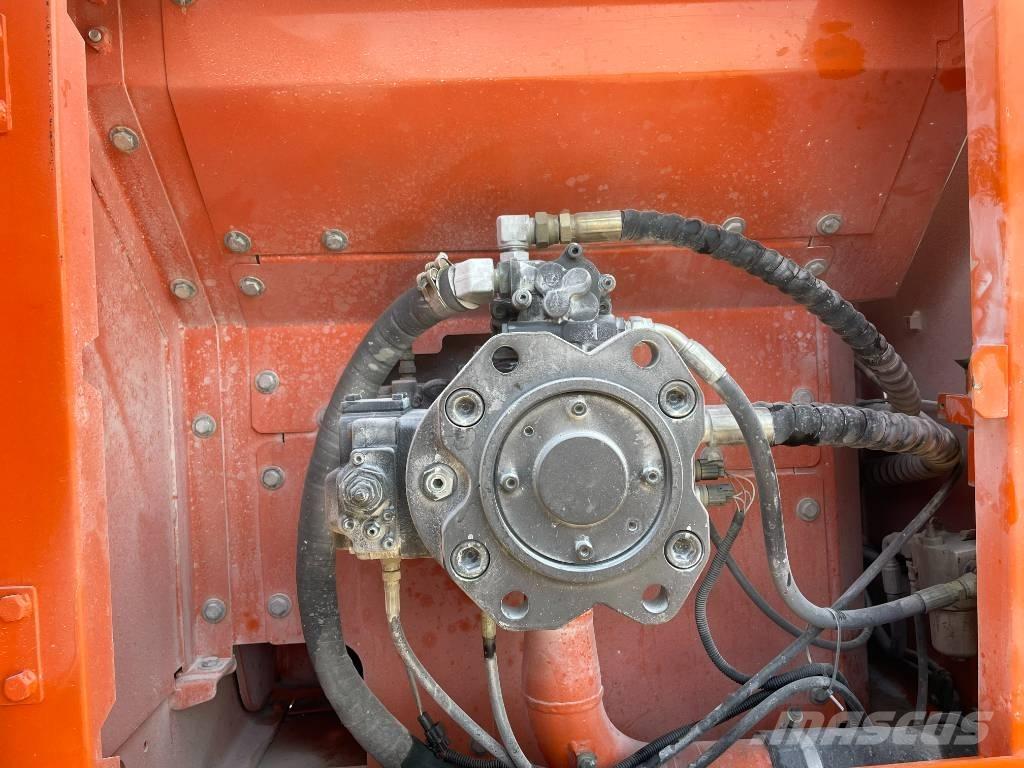 Doosan DX 260 Εκσκαφείς με ερπύστριες