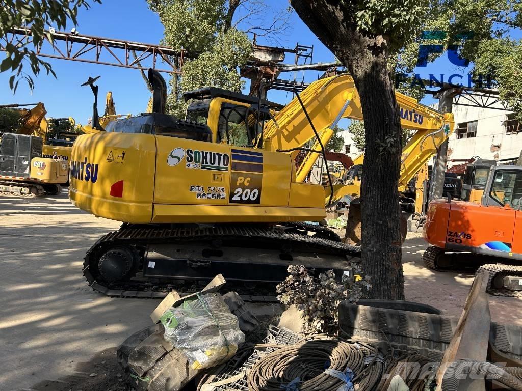 Komatsu PC 200 Εκσκαφείς με ερπύστριες