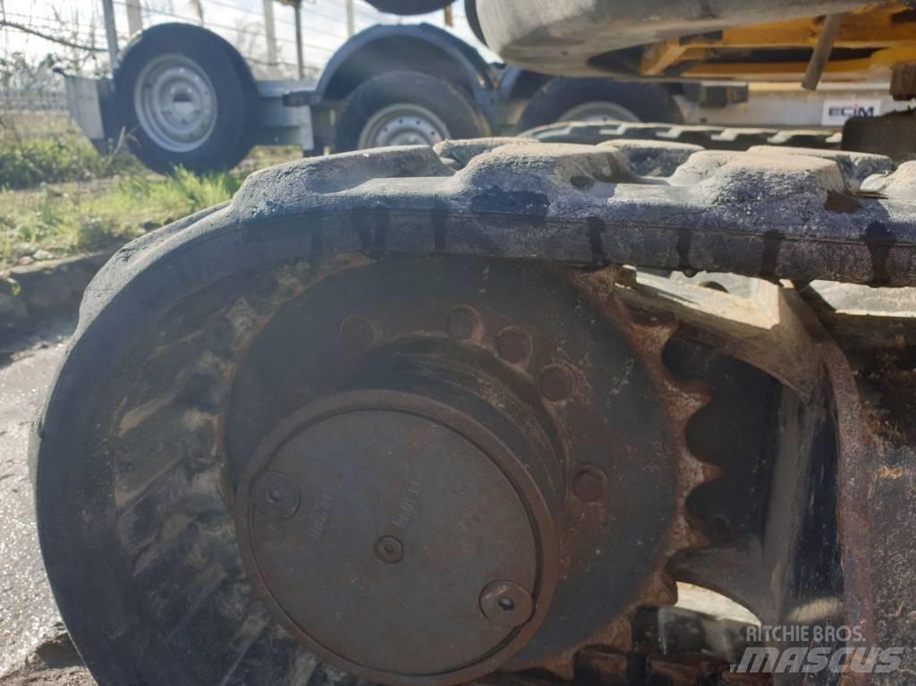 Komatsu PC26MR-3 Εκσκαφάκι (διαβολάκι) < 7t