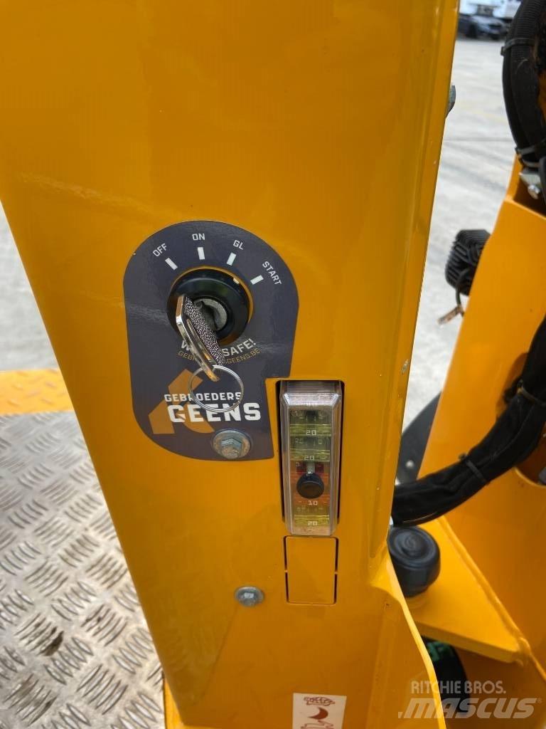Knikmops KM 100 Φορτωτές με λάστιχα (Τροχοφόροι)
