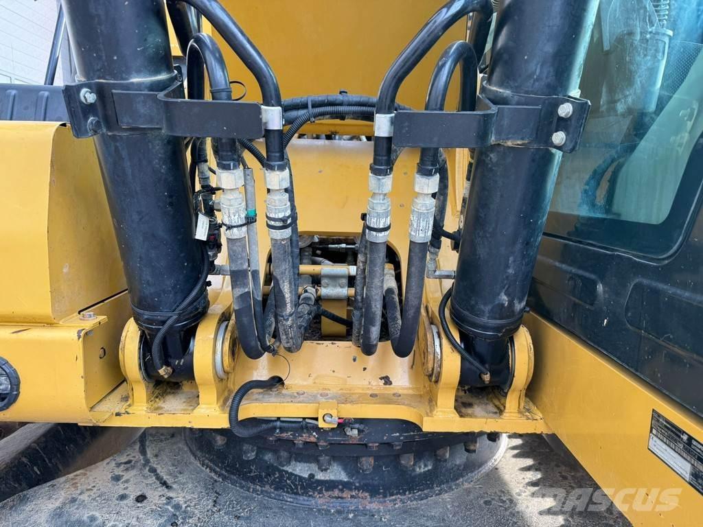 CAT 323 07A Εκσκαφείς με ερπύστριες