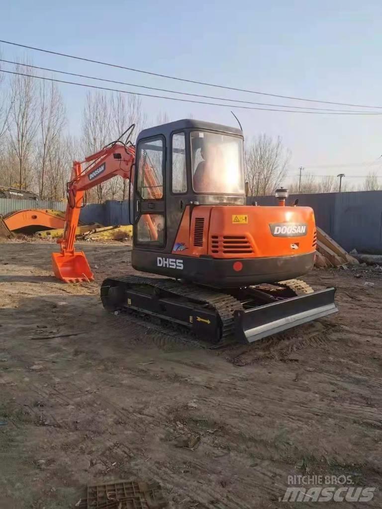 Doosan DH55 Εκσκαφείς με ερπύστριες