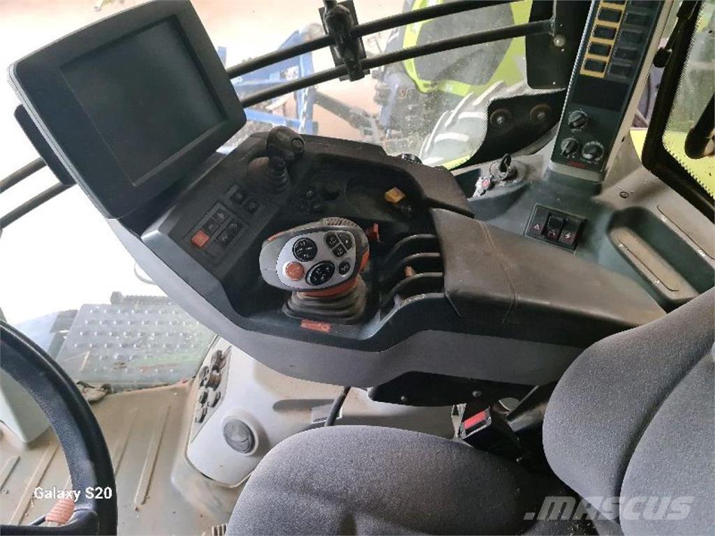 CLAAS Axion 810 Τρακτέρ