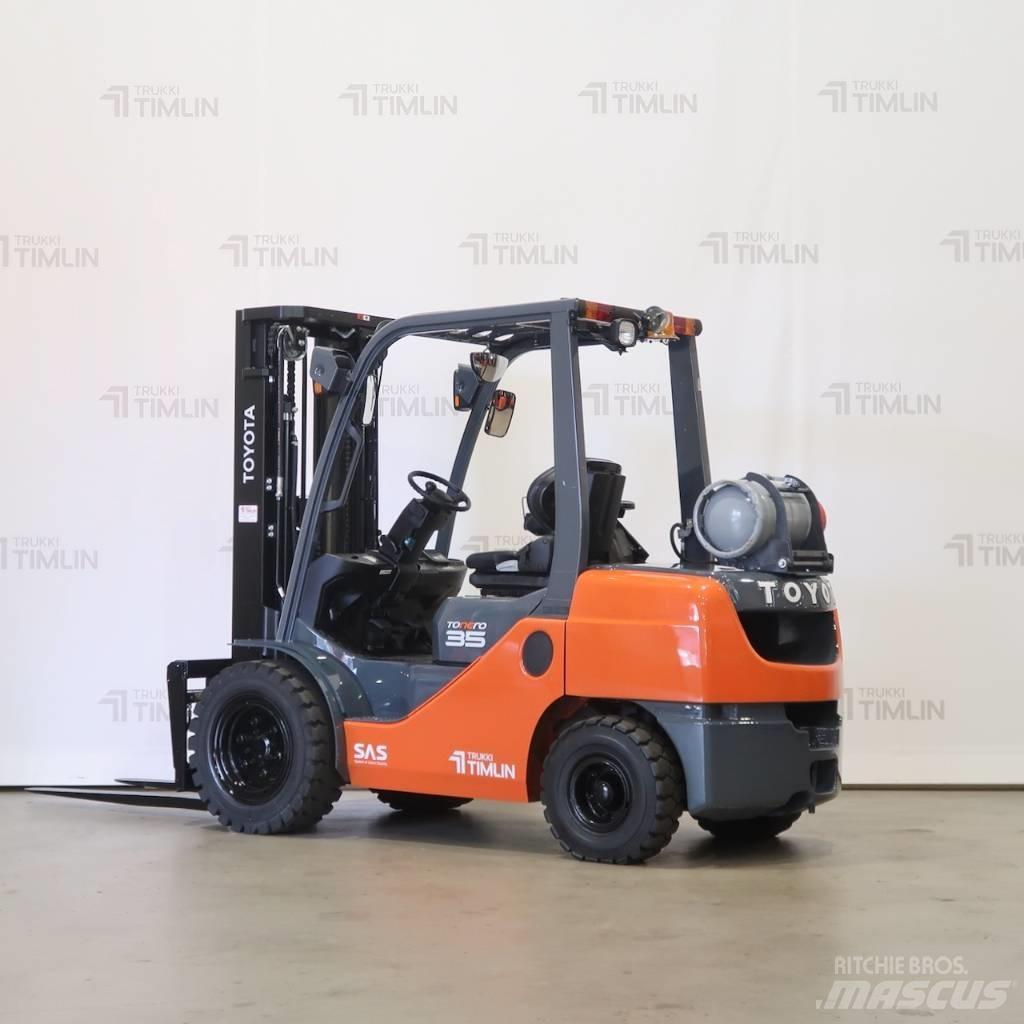 Toyota 02-8FGJF35 Περονοφόρα ανυψωτικά κλαρκ με φυσικό αέριο LPG