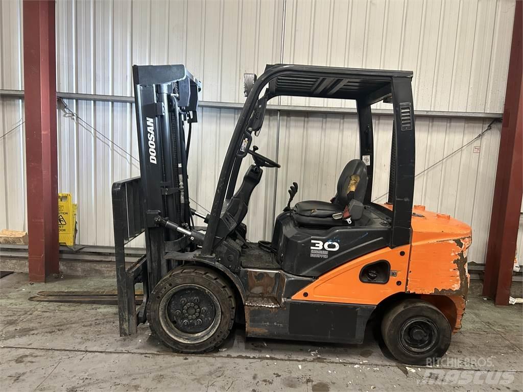 Doosan D30S-5 Πετρελαιοκίνητα Κλαρκ