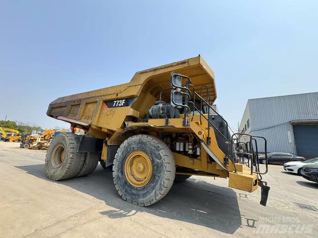 CAT 773 F Σπαστό Dump Truck ADT