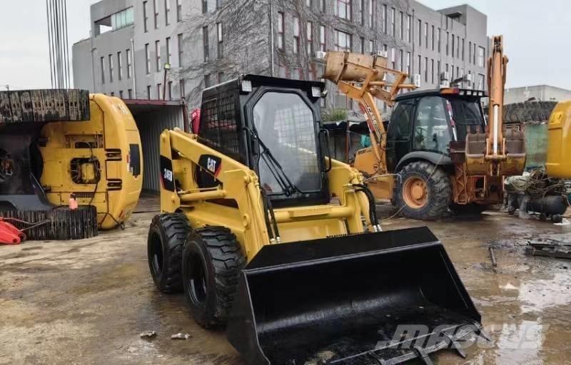 CAT 246D Φορτωτάκια