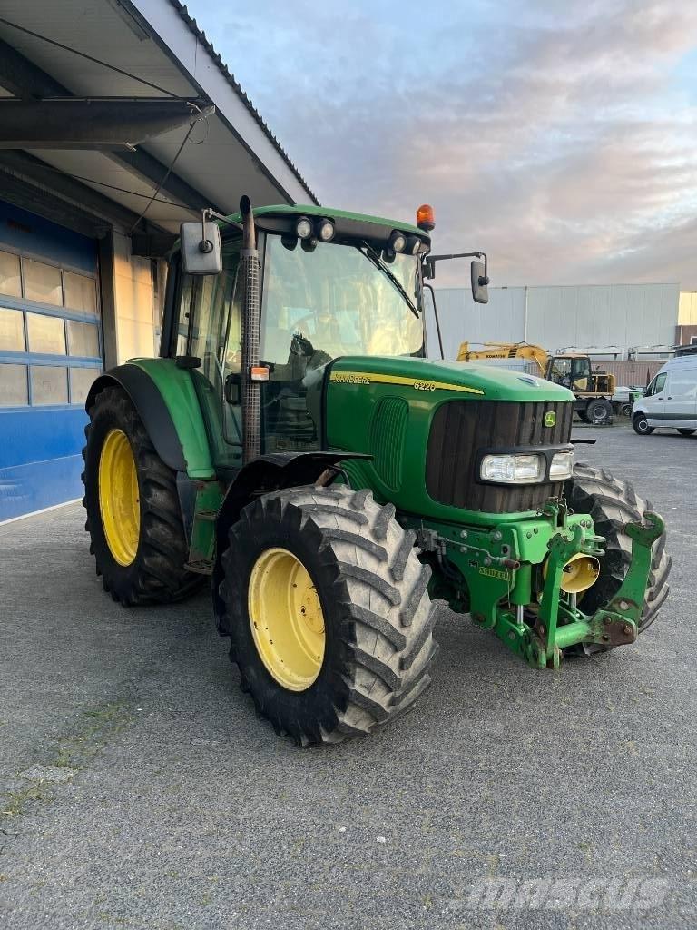 John Deere 6220 Τρακτέρ