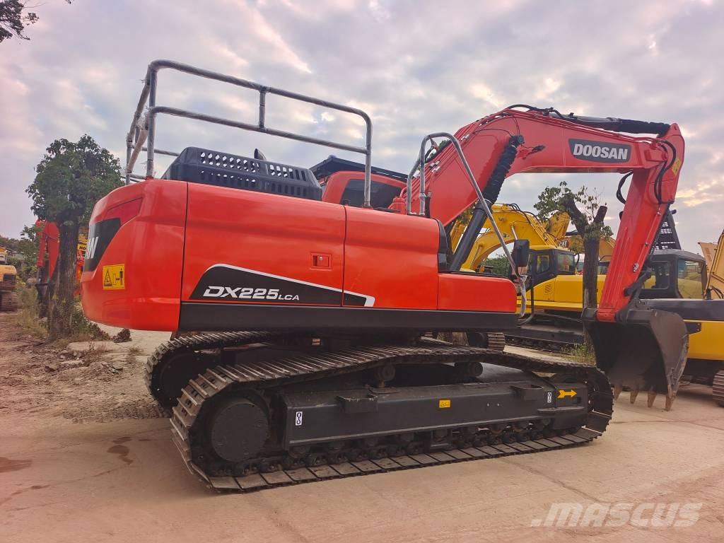 Doosan DX 225 LC Εκσκαφείς με ερπύστριες