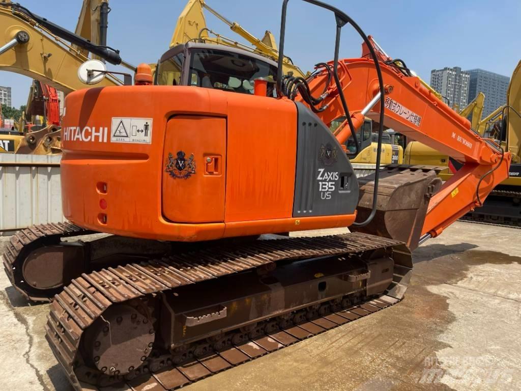 Hitachi ZX 135 Εκσκαφείς με ερπύστριες