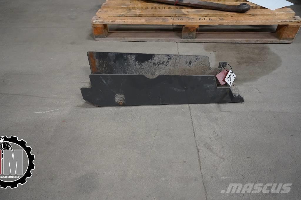 Valtra A 83 HT Skydd Σασί - πλαίσιο