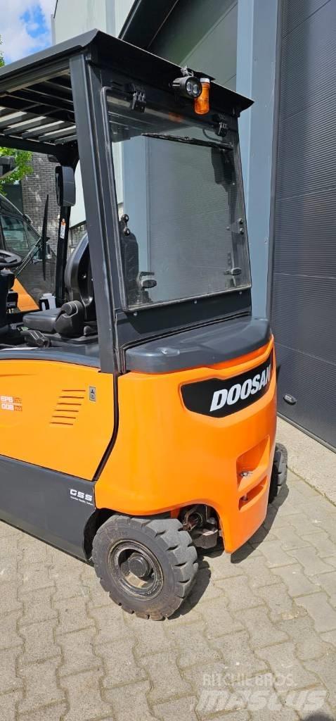 Doosan B 30 X-7 Ηλεκτρικά περονοφόρα ανυψωτικά κλαρκ