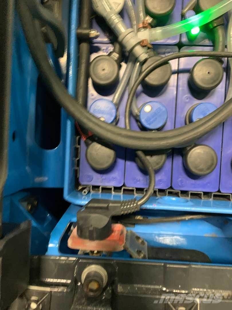 Linde L14 Παλετοφόρα πεζού χειριστή με ιστό