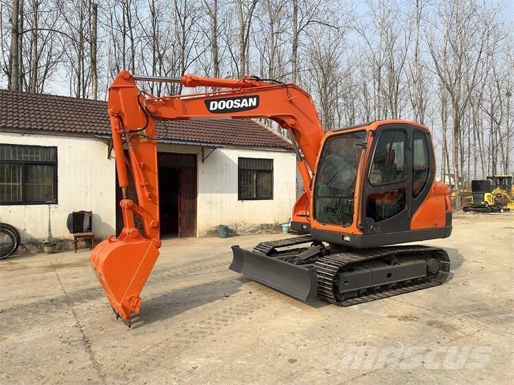 Doosan DX75 Εκσκαφείς με ερπύστριες
