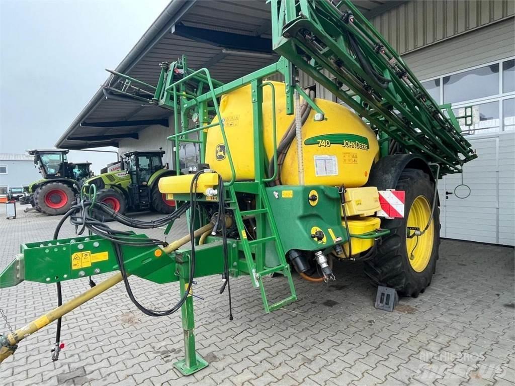 John Deere 740 Ρυμουλκούμενα ψεκαστικά