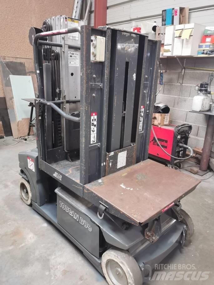 JLG Toucan Duo Ανυψωτήρες με κατακόρυφους πυλώνες