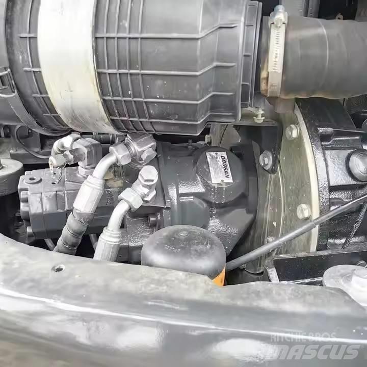 Doosan DX 60 Εκσκαφείς με ερπύστριες