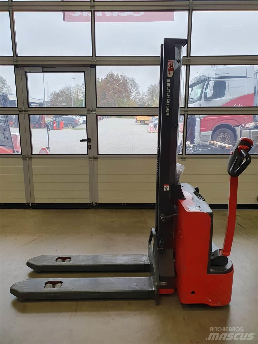 Linde MM10i Παλετοφόρα πεζού χειριστή με ιστό