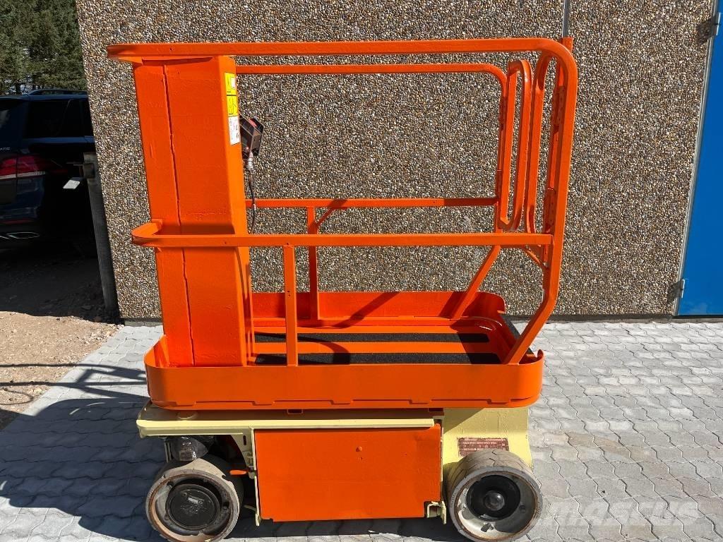 JLG 1230 ES Ανυψωτήρες με κατακόρυφους πυλώνες