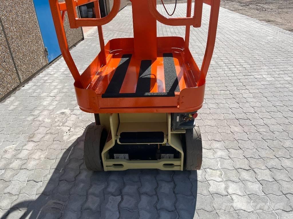 JLG 1230 ES Ανυψωτήρες με κατακόρυφους πυλώνες