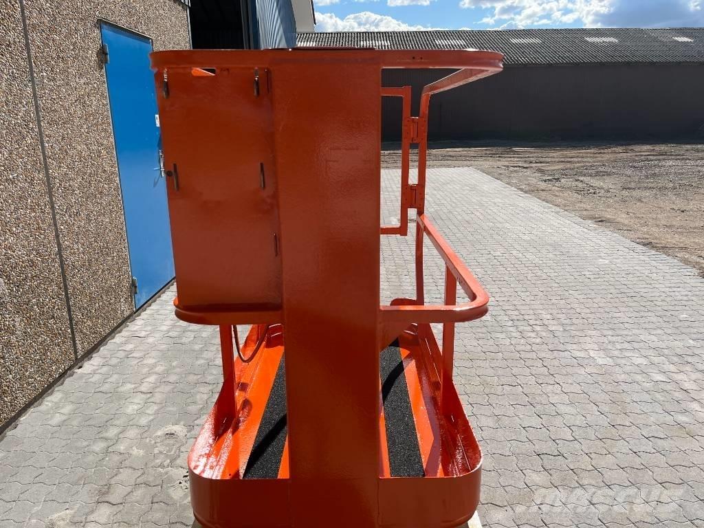 JLG 1230 ES Ανυψωτήρες με κατακόρυφους πυλώνες