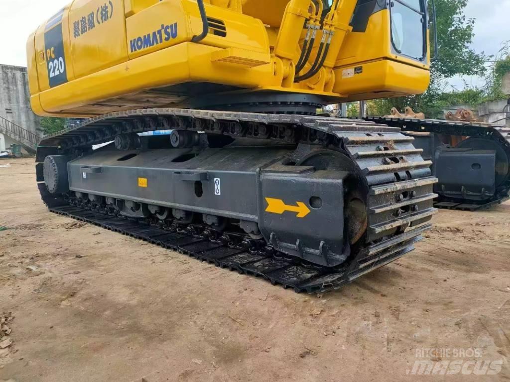 Komatsu PC 220 Εκσκαφείς με ερπύστριες