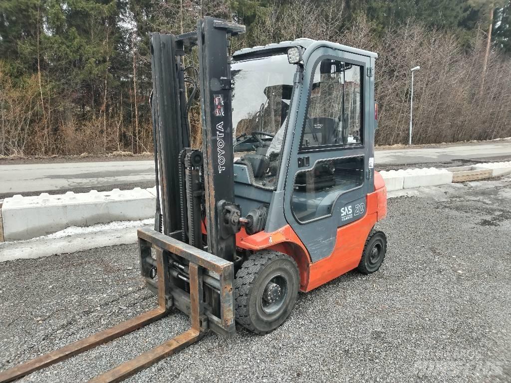 Toyota 7FGF20 Περονοφόρα ανυψωτικά κλαρκ με φυσικό αέριο LPG