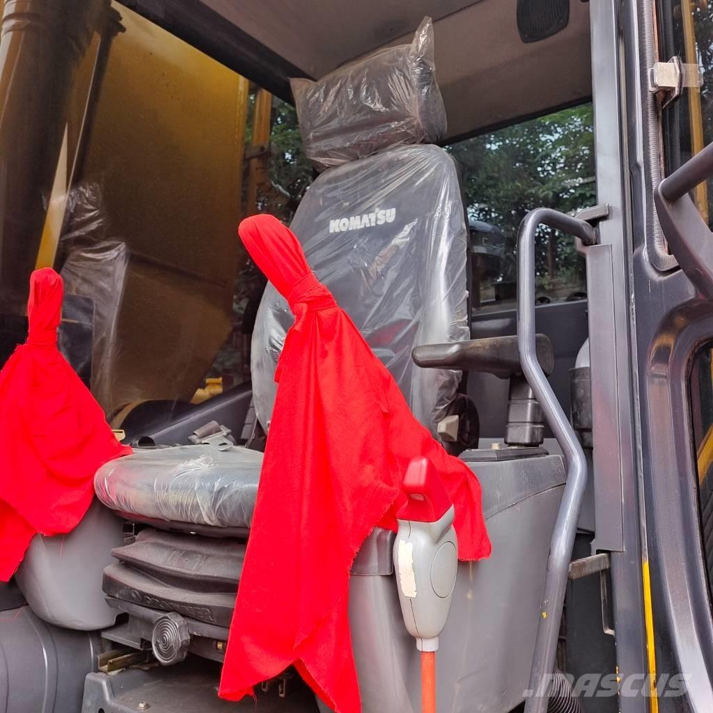 Komatsu PC 220 Εκσκαφείς με ερπύστριες