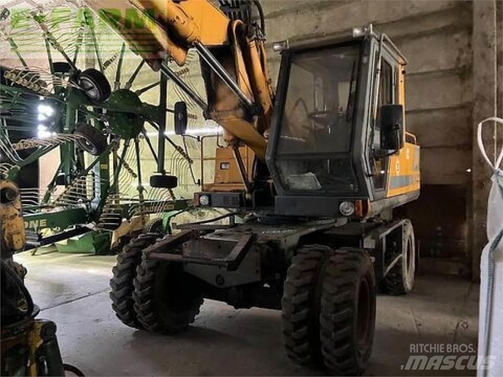 JCB js 130 w Εκσκαφείς με τροχούς - λάστιχα