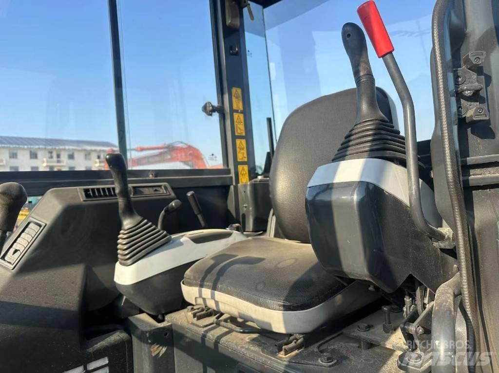 Komatsu PC 40 Εκσκαφάκι (διαβολάκι) < 7t